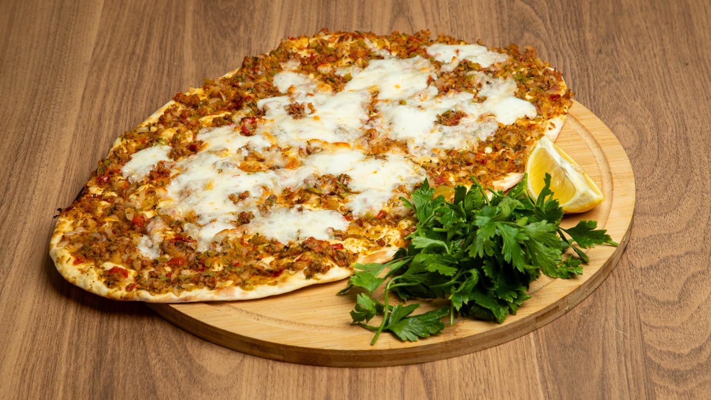 Lahmacun qarışıq